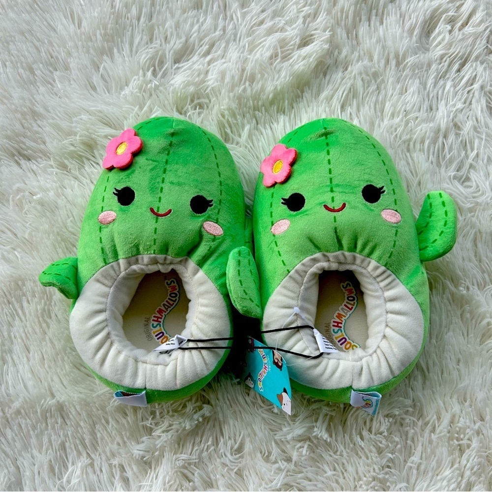 Squishmallow Maritza the cactus slippers size 2-3 NWT